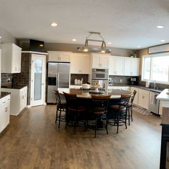 King’s Koatings - White Dove Cabinets with Tricorn Black Island - Painters Near Me King’s Koatings - White Dove Cabinets with Tricorn Black Island - Painters Near Me