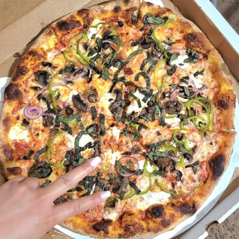 Good Pie - Brooklyn style pizza....a large is huge!!! - Pizza Near Me - Las Vegas, Nevada Good Pie - Brooklyn style pizza....a large is huge!!! - Pizza Near Me - Las Vegas, Nevada