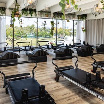 Pandora Pilates & Physical Therapy - PANDORA Pilates - Reformer Group Class room (The Pilates Hive) - Pilates Near Me - Miami, Florida Pandora Pilates & Physical Therapy - PANDORA Pilates - Reformer Group Class room (The Pilates Hive) - Pilates Near Me - Miami, Florida