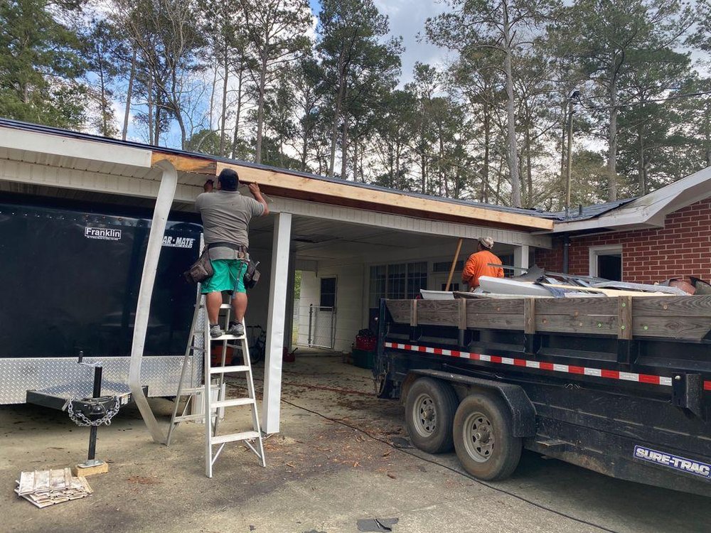 Slide of Alvarez Roofing