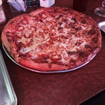 Big Lou's Pizza - Half pepperoni and pineapples half sausage and Canadian bacon - Pizza Near Me - San Antonio, Texas