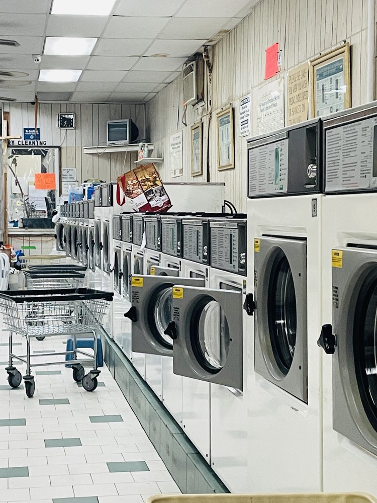 14 AVE LAUNDROMAT Updated September 2024 19 Photos 14956 14th Ave