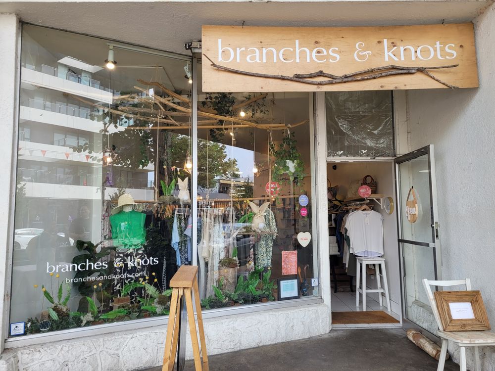 Branches & Knots Logo