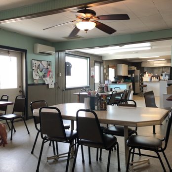 Blue Line Diner - dining area with table and chairs - Diners Near Me - Newell, South Dakota