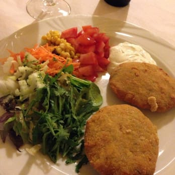 Vegaviana - Hamburguesa vegana hmmm. La camarera es una borde. - Vegetarian Near Me - Madrid, M