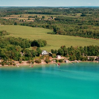 Torch Lake Bed & Breakfast - Bed & Breakfast Near Me - Central Lake, Michigan Torch Lake Bed & Breakfast - Bed & Breakfast Near Me - Central Lake, Michigan