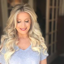 Coyote Beauty - Hair and make-up for this glam bride's bridal shower !