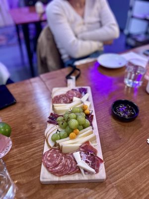 Pearl Street Caviar by null