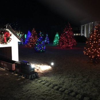 Daniel Stowe Botanical Garden - Holiday lights at the garden - Botanical Gardens Near Me - Belmont, North Carolina Daniel Stowe Botanical Garden - Holiday lights at the garden - Botanical Gardens Near Me - Belmont, North Carolina