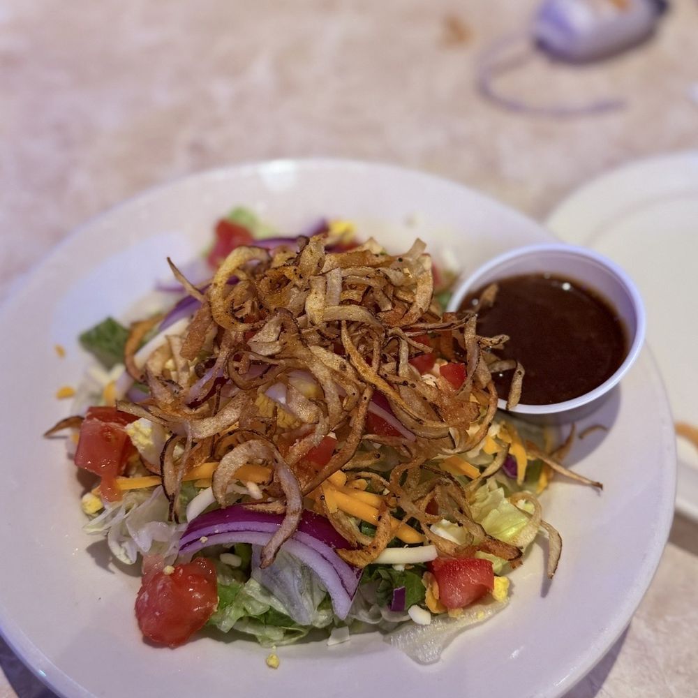 Bubba's 33 - House salad - Sports Bars Near Me - Louisville, Kentucky