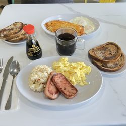 Gios Cafe & Brew