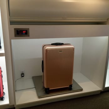 RIMOWA - luggage scale like the ones at the airport - Accessories Near Me - Honolulu, Hawaii