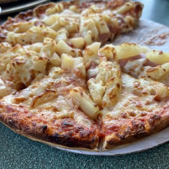 Tony's Sutton Pizza Restaurant - Hawaiian Pizza for the kids - Pizza Near Me - Sutton, Massachusetts Tony's Sutton Pizza Restaurant - Hawaiian Pizza for the kids - Pizza Near Me - Sutton, Massachusetts