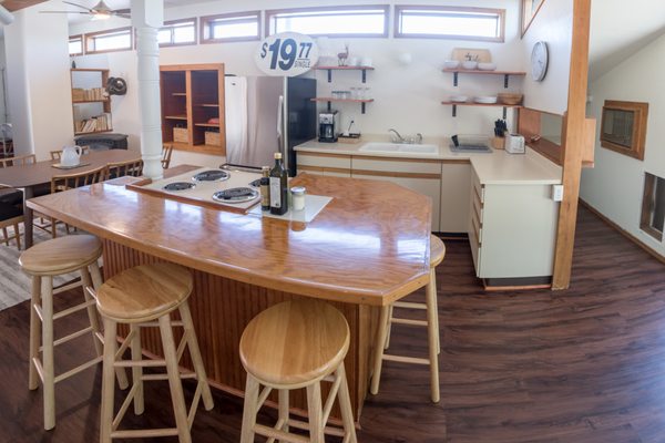 The Monarch Motel by null