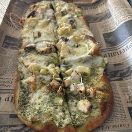 Kicking PESTO CHICKEN flatbread Kicking PESTO CHICKEN flatbread