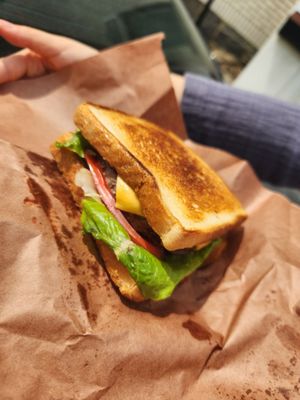Burgers, Shakes & Fries by null