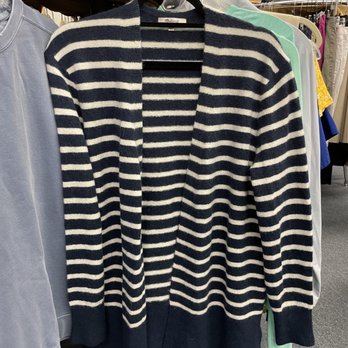 FieldHaven Marketplace - Madewell cardigan sweater - Thrift Stores Near Me - Lincoln, California FieldHaven Marketplace - Madewell cardigan sweater - Thrift Stores Near Me - Lincoln, California