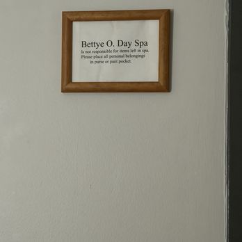 Bettye O. Day Spa - A welcoming sign for you to reflect - Day Spas Near Me - Chicago, Illinois Bettye O. Day Spa - A welcoming sign for you to reflect - Day Spas Near Me - Chicago, Illinois