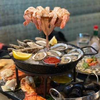 Hook & Barrel - Seafood Tower - Seafood Near Me - Myrtle Beach, South Carolina