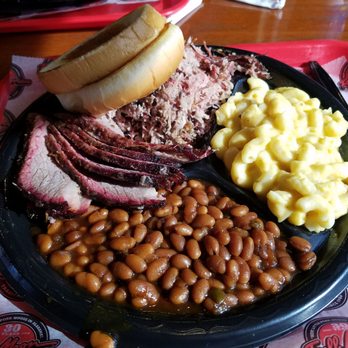 Full Moon BBQ - Barbeque Near Me - Fultondale, Alabama
