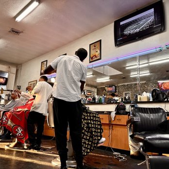 Just In Time Hair Trends - Barbers Near Me - Pasadena, California Just In Time Hair Trends - Barbers Near Me - Pasadena, California