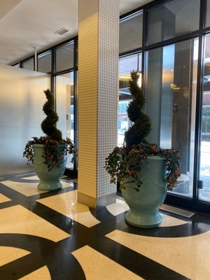 倉俣史朗　室内 1/NO.205 室内1/NO.409 FP 1989/11 Soo Line Building City Apartments - 101 S 5th St Minneapolis