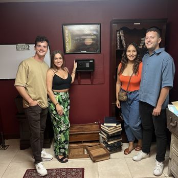 The Great Escape Room - Sherlocks Library - Escape Games Near Me - Miami, Florida