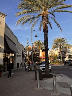 Promenade Temecula by null