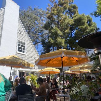 Stratford Court Cafe - outdoor - Cafes Near Me - Del Mar, California Stratford Court Cafe - outdoor - Cafes Near Me - Del Mar, California