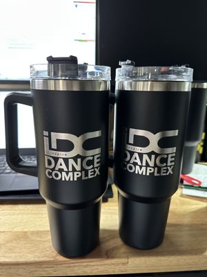Corporate Events and Corporate Items - For corporate events, we offer a range of custom solutions including awards, recognition plaques, and branded promotional items. Our services include personalized pens, trophies, office gifts, and custom awards to honor both clients and employees. We also provide branded items such as pens, notebooks, and office plaques, ensuring your business makes a lasting impression.