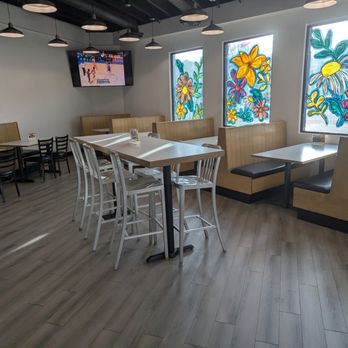 Sugar Knoll - Seating - Chicken Shop Near Me - Orderville, Utah