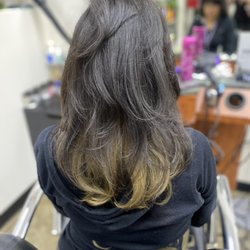 Salon Sapphire