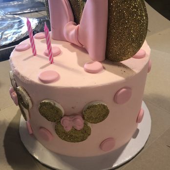 Sugarbee Custom Bake Shop - Glitter on top part of cake and glitter not completely finished. - Desserts Near Me - Redlands, California