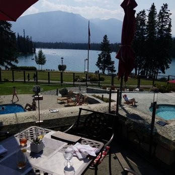 The Emerald Lounge - Patio life - Lounges Near Me - Jasper, Alberta