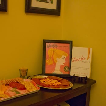 Dollar Tree - Picture frame - $1, picture easel - $1, and metal serving tray was $1. - Discount Store Near Me - Chicago, Illinois