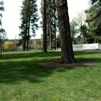 Drake Park and Mirror Pond - Parks Near Me - Bend, Oregon