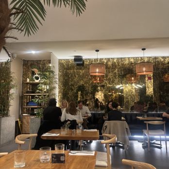 Isla & Co. - Midtown - Australian Near Me - New York, New York