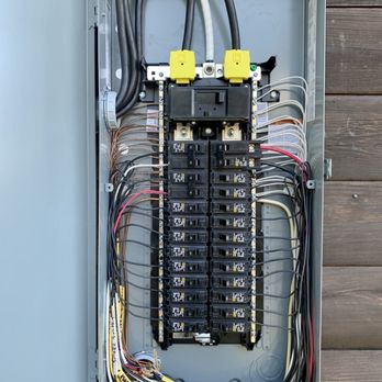 Diamond Electric - GREAT WORK/ CLEAN 200 Amp Panel Outdoor - Lighting Fixtures & Equipment Near Me Diamond Electric - GREAT WORK/ CLEAN 200 Amp Panel Outdoor - Lighting Fixtures & Equipment Near Me