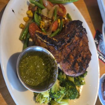 Twin Peaks - New American Near Me - Live Oak, Texas Twin Peaks - New American Near Me - Live Oak, Texas