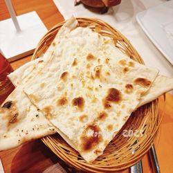 Raj - Naan mit Knoblauch...