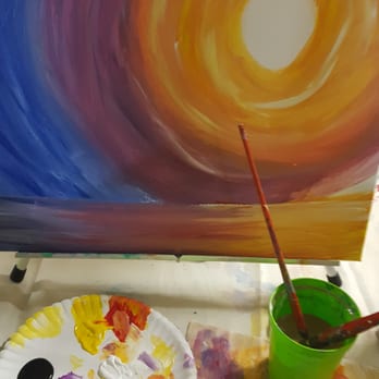Yaymaker - Paint plate, cup and brushes - Party & Event Planning Near Me Yaymaker - Paint plate, cup and brushes - Party & Event Planning Near Me
