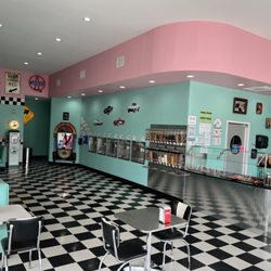 BeeHop Yogurt Hive