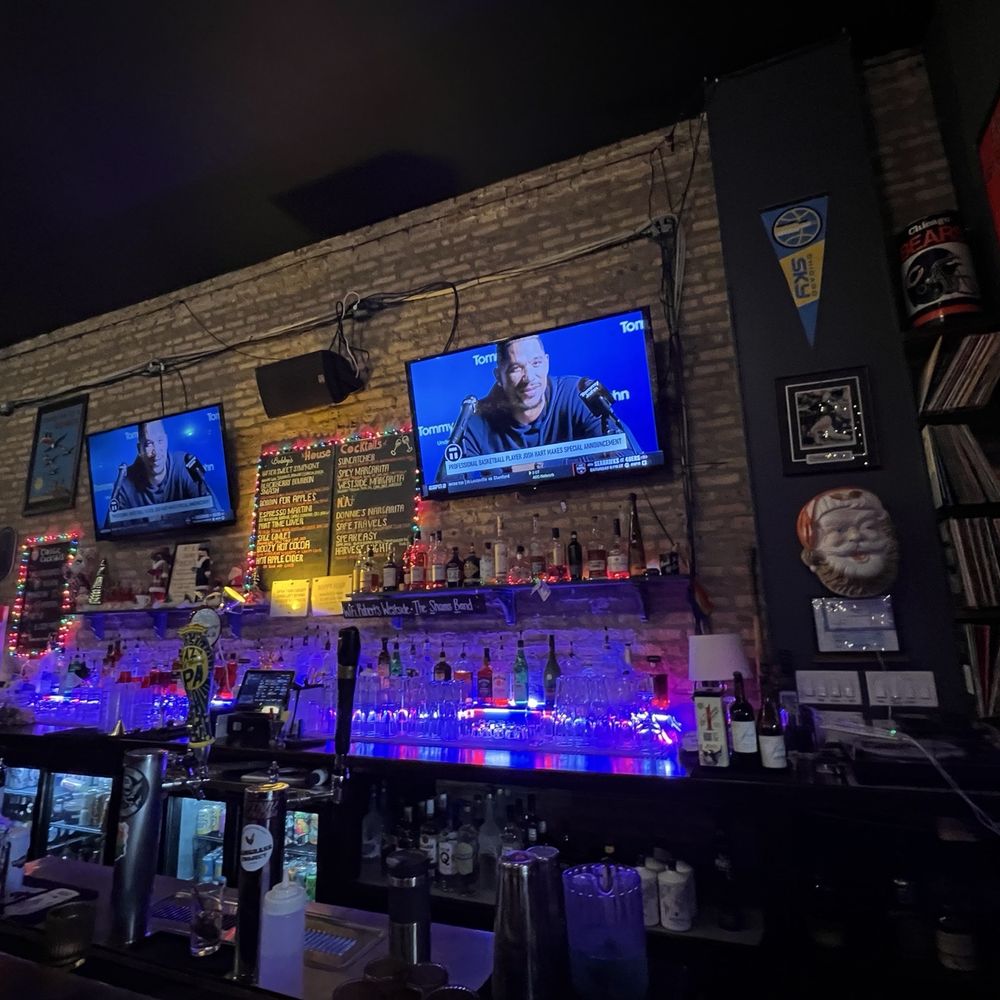 Bobby's Eastside - Bars Near Me - Forest Park, Illinois Bobby's Eastside - Bars Near Me - Forest Park, Illinois