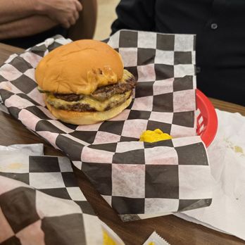 Woolworth’s Luncheonette - Double burger - Diners Near Me - Bakersfield, California Woolworth’s Luncheonette - Double burger - Diners Near Me - Bakersfield, California