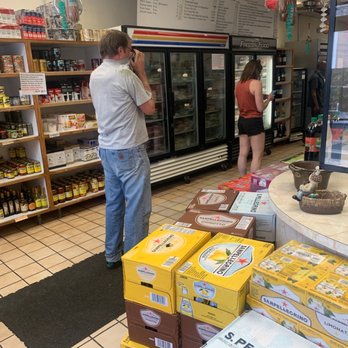 Vace - Guy not even wearing a mask and they say nothing - Pizza Near Me - Washington, DC, District of Columbia Vace - Guy not even wearing a mask and they say nothing - Pizza Near Me - Washington, DC, District of Columbia