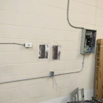 Berwyn Electric - Electricians Near Me - Berwyn, Illinois Berwyn Electric - Electricians Near Me - Berwyn, Illinois