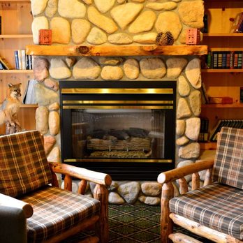 Pellston Lodge - Fireplace - Hotels Near Me - Pellston, Michigan Pellston Lodge - Fireplace - Hotels Near Me - Pellston, Michigan