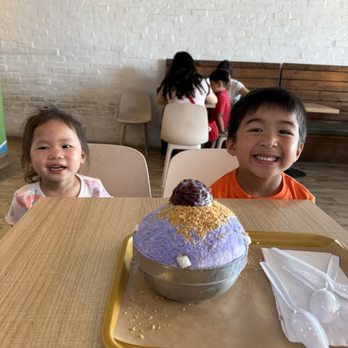 Snow City Cafe - Taro bingsu - Desserts Near Me - Carrollton, Texas Snow City Cafe - Taro bingsu - Desserts Near Me - Carrollton, Texas