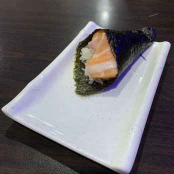 Show Sushi - Salmon Hand Roll - Sushi Bars Near Me - San Dimas, California