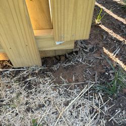 Lowe's Home Improvement - Exposed nailer. Poor design.